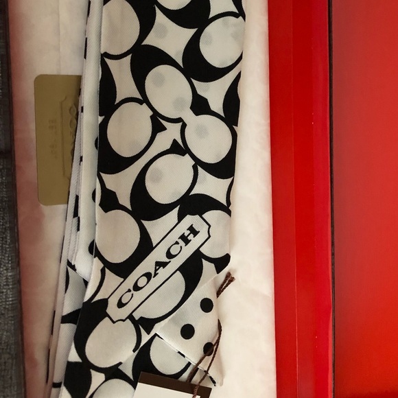 BNWT Coach Hamptons Dot Pony Scarf - Picture 1 of 5